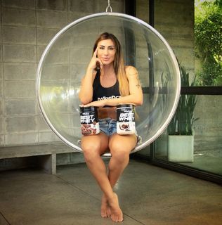 Jaqueline Khury feet photo 9