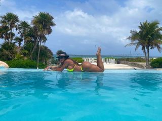 Jaqueline Khury feet photo 12