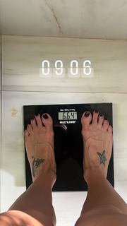 Jaqueline Khury feet photo 11