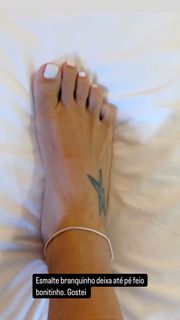 Jaqueline Khury feet photo 3