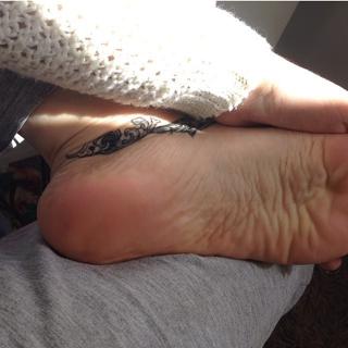 Jaqueline Mello feet photo thumbnail