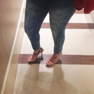 Jaqueline Mello feet photo thumbnail