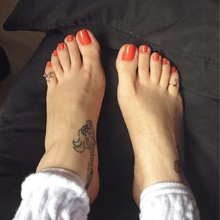 Jaqueline Mello feet photo thumbnail