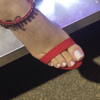 Jaqueline Mello feet photo thumbnail