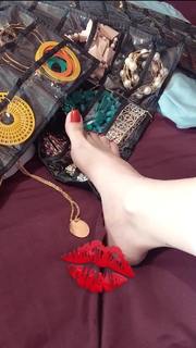 Jaqueline Mello feet photo thumbnail