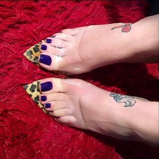 Jaqueline Mello feet photo thumbnail