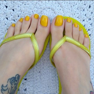 Jaqueline Mello feet photo thumbnail