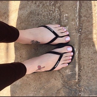 Jaqueline Mello feet photo thumbnail