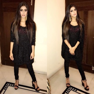 Jasmin Bajwa feet photo 8
