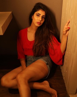 Jasmin Bajwa feet photo 16