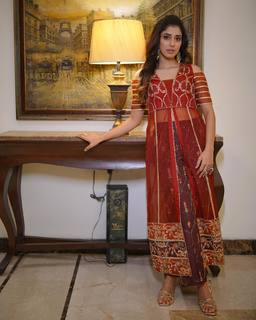 Jasmin Bajwa feet photo 9