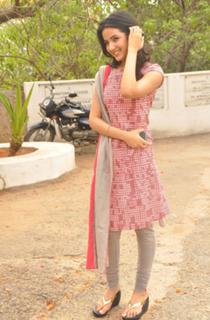 Jasmin Bhasin feet photo 15