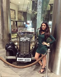 Jasmin Bhasin feet photo 7