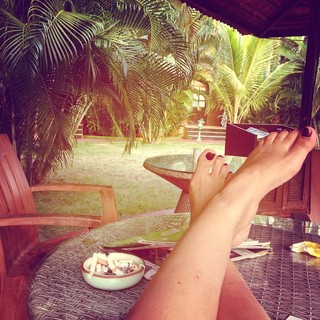 Jasmin Bhasin feet photo 14