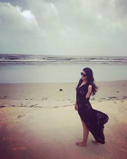 Jasmin Bhasin feet photo 8