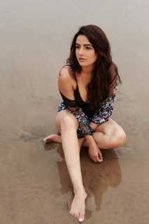 Jasmin Bhasin feet photo 1