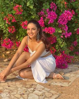 Jasmin Bhasin feet photo 10