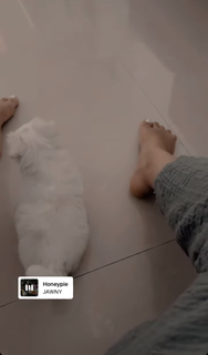 Jasmin Bhasin feet photo 1
