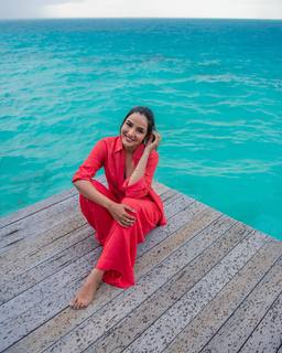 Jasmin Bhasin feet photo 2
