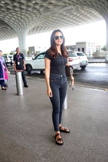 Jasmin Bhasin feet photo 8