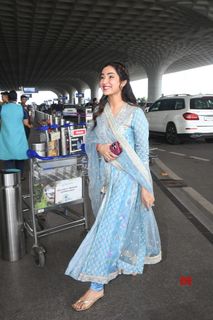 Jasmin Bhasin feet photo 14