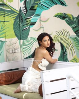 Jasmin Bhasin feet photo 18