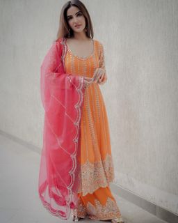 Jasmin Bhasin feet photo 19