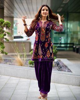 Jasmin Bhasin feet photo 6