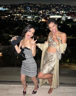 Jasmin Savoy Brown feet photo 2