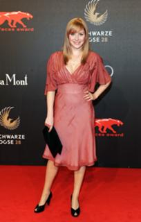 Jasmin Schwiers feet photo 5