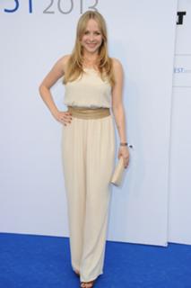 Jasmin Schwiers feet photo 1