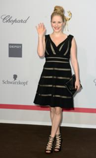 Jasmin Schwiers feet photo 10