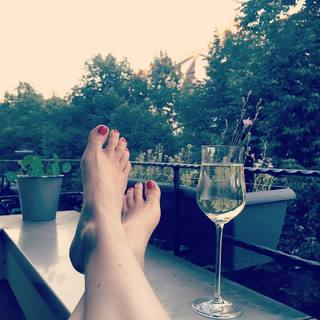 Jasmin Schwiers feet photo 8