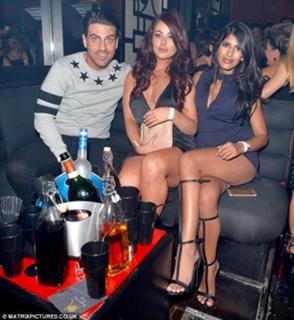 Jasmin Walia feet photo thumbnail