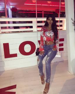Jasmin Walia feet photo thumbnail