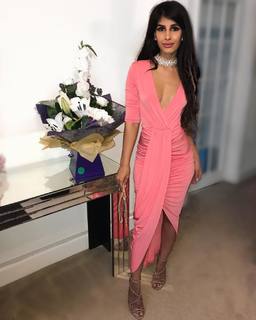 Jasmin Walia feet photo thumbnail