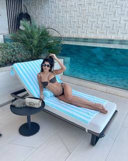Jasmin Walia feet photo thumbnail