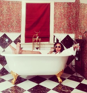 Jasmine Cephas Jones feet photo 3
