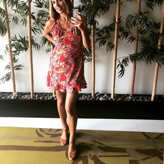 Jasmine Harman feet photo thumbnail