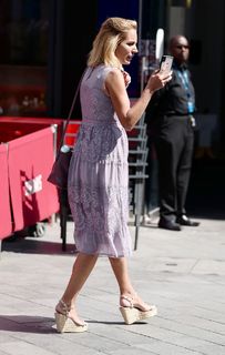 Jasmine Harman feet photo thumbnail