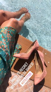 Jasmine Harman feet photo thumbnail