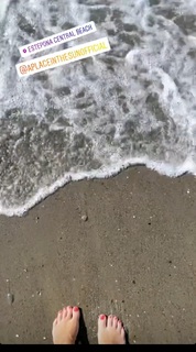 Jasmine Harman feet photo thumbnail