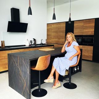 Jasmine Harman feet photo thumbnail