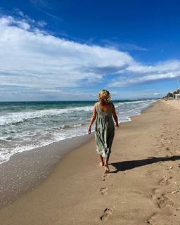 Jasmine Harman feet photo thumbnail