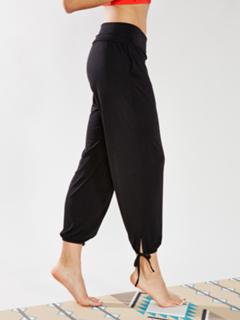 Jasmine Sanders feet photo thumbnail