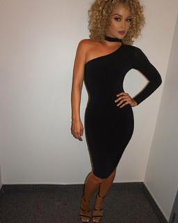 Jasmine Sanders feet photo thumbnail