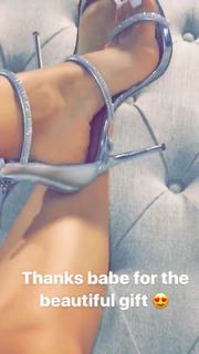 Jasmine Sanders feet photo thumbnail