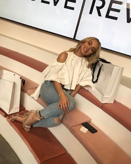 Jasmine Sanders feet photo thumbnail