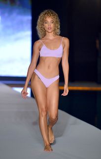 Jasmine Sanders feet photo thumbnail