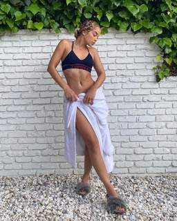 Jasmine Sanders feet photo thumbnail